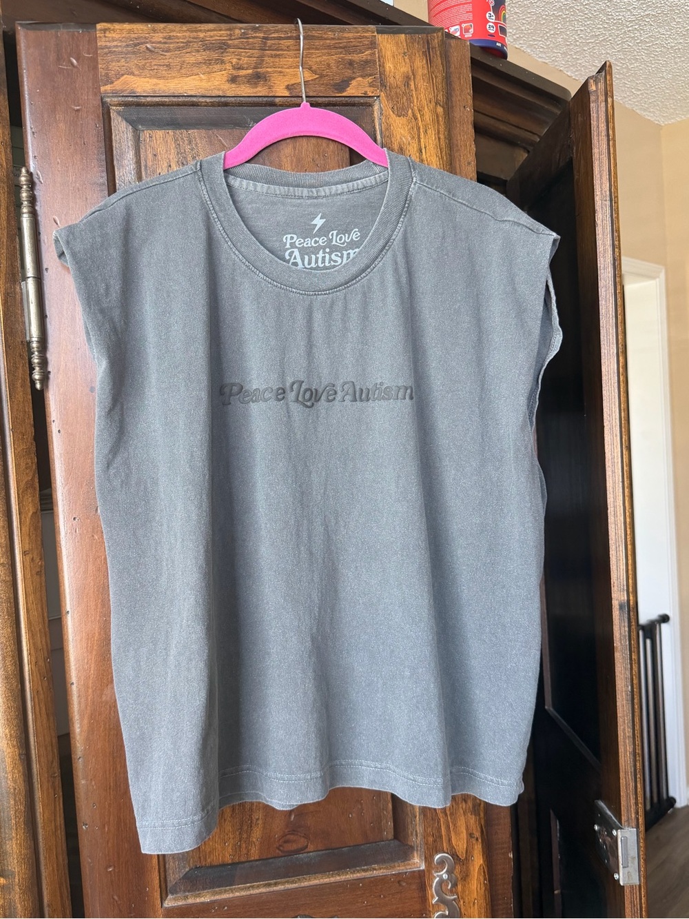Peace love autism sleeveless tshirt size XL PLA women